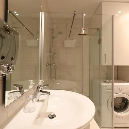 아파트 Luxurious In Dalmatia, Offering Sea Views
